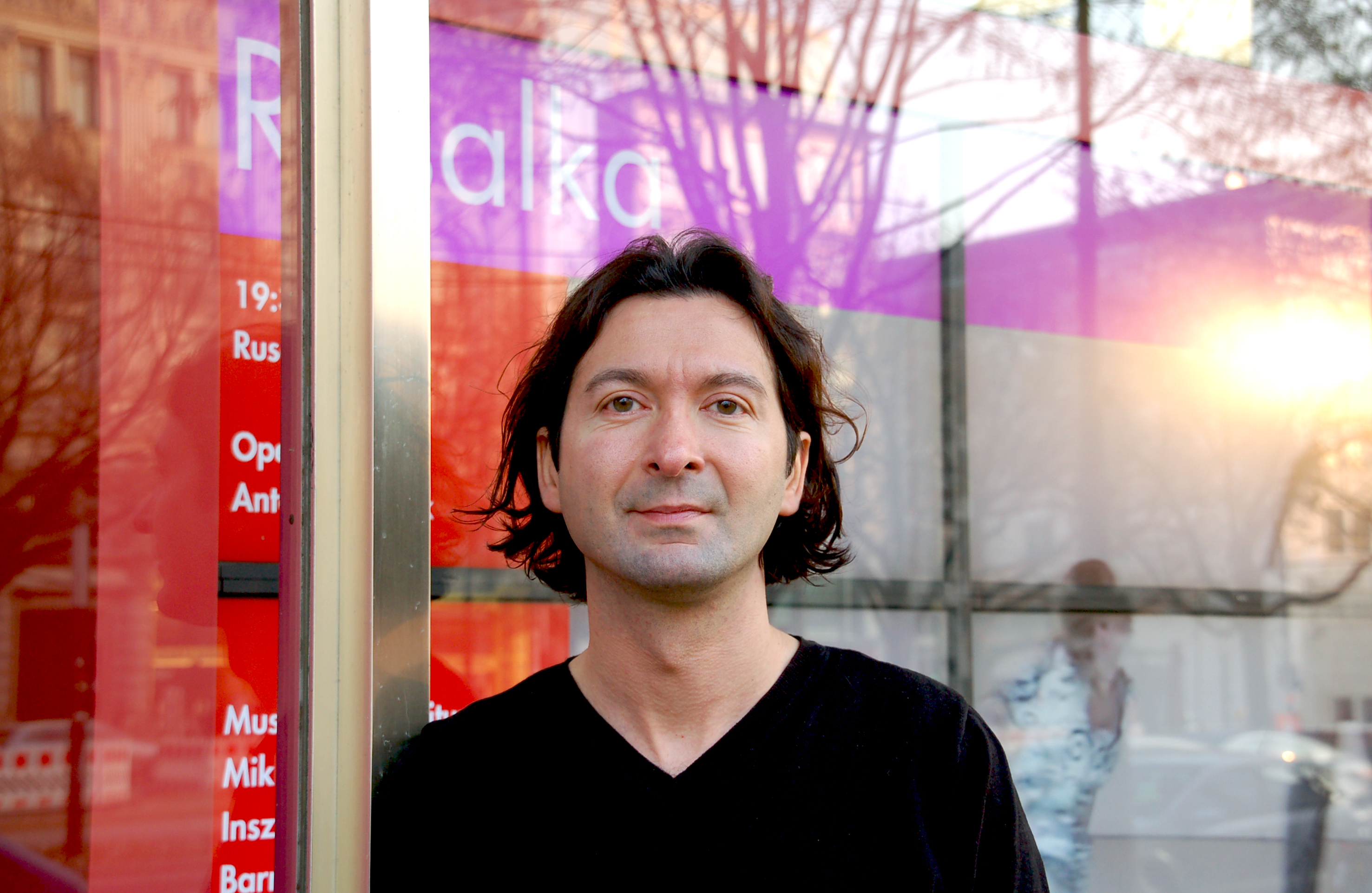 Mustafa Akça über Interkultur an der Komischen Oper Berlin