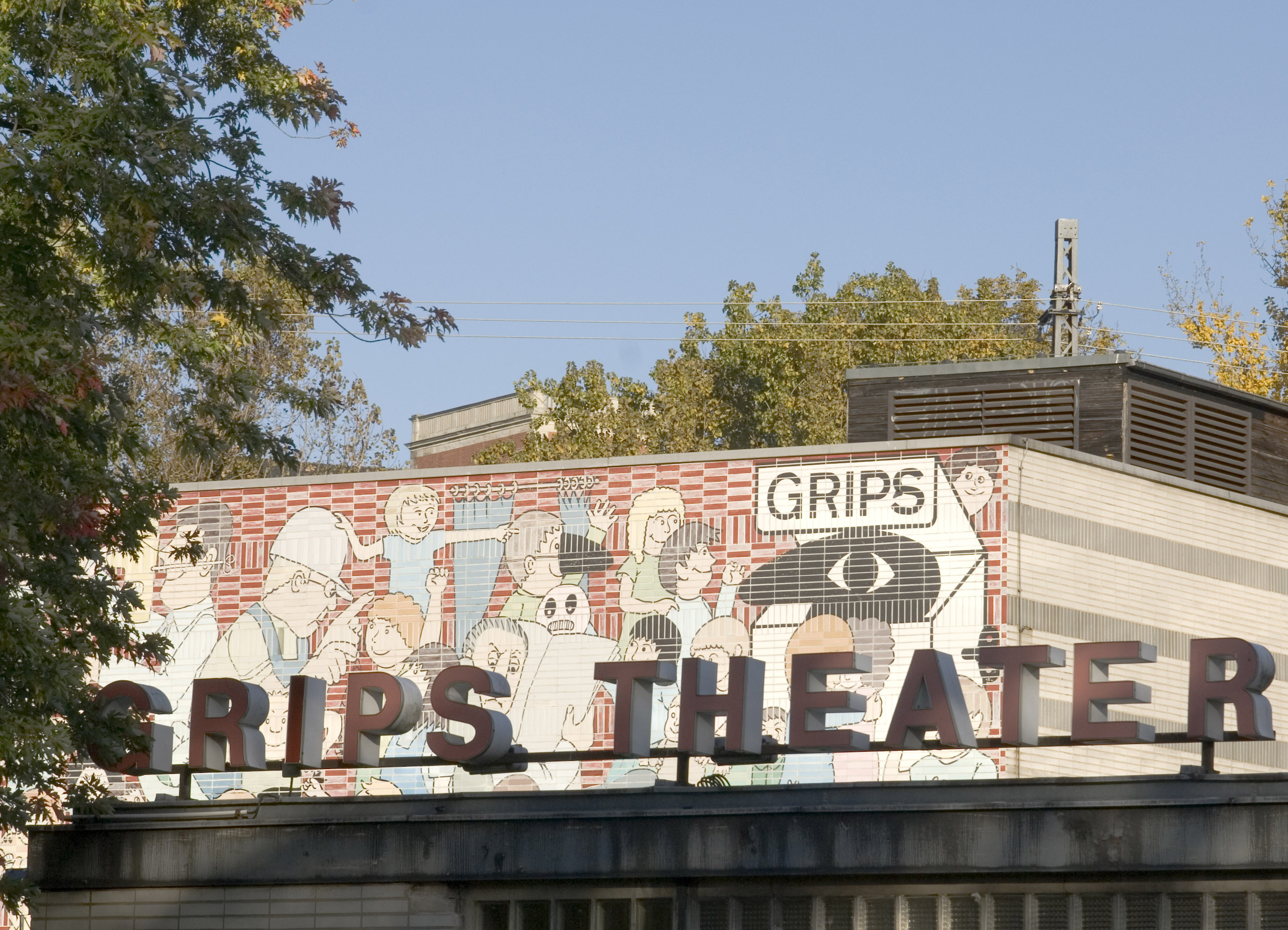 "Das GRIPS Theater Berlin wird 50. Gefeiert wird mit einem internationalen Festspielprogramm