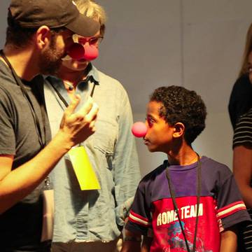 Kunst- und Kulturvermittler*innen mit russischen, arabischen, kurdischen, farsi oder Romani Kenntnissen gesucht