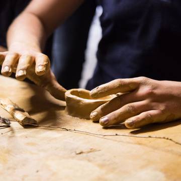 Der gute Ton: Kugeltopf und Webgewicht