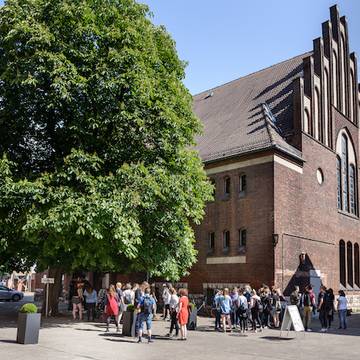 STRAHL.X-Kursion Theater