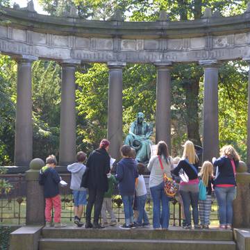 Entdecke die Friedhöfe in der Bergmannstraße