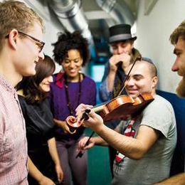 SPONTANEOUS YOUTH ARKESTRA – akademie der autodidakten